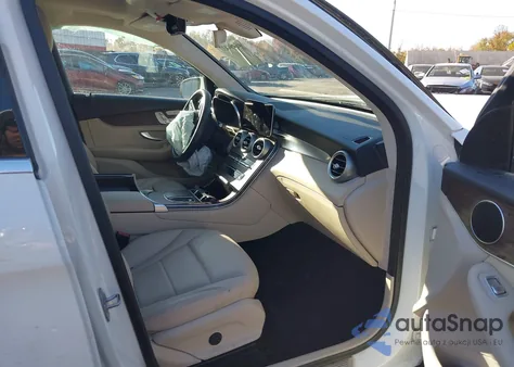 2020 Mercedes-Benz Glc 300 4Matic z USA, uszkodzony, nr VIN W1N0G8EB0LF756930